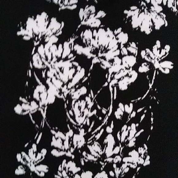 Roz & Ali Floral High Low Tunic Top L Black White - Picture 6 of 16